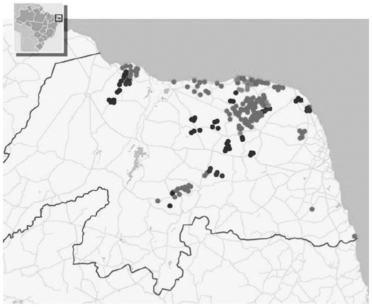 Mapa do Rio Grande do Norte com a rede de estradas e a localização dos parques eólicos marcada por pontos, concentrados principalmente no litoral norte e em áreas do interior; no canto, mapa do Brasil indicando a localização do estado.