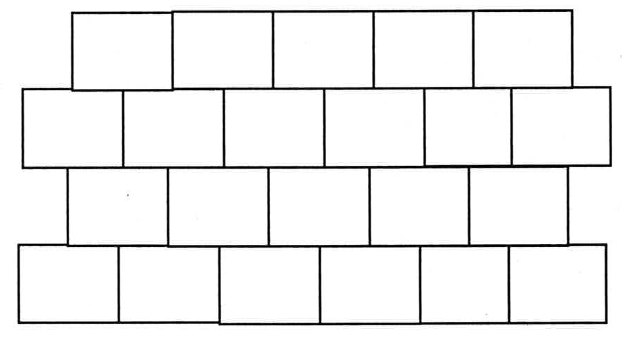 Parte de muro com 22 tijolos em quatro fiadas desencontradas: 5, 6, 5 e 6 tijolos.