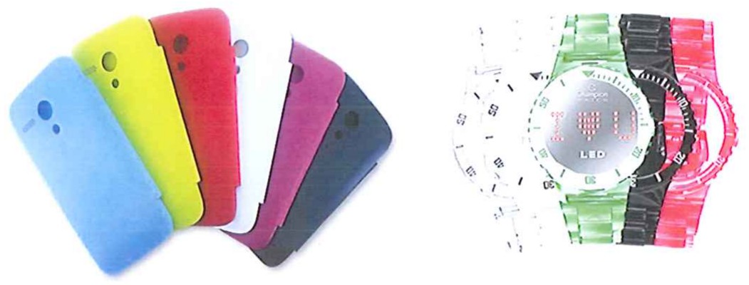 Seis capas de celular coloridas (azul, amarela, vermelha, branca, rosa e preta) e relógios com pulseiras coloridas.