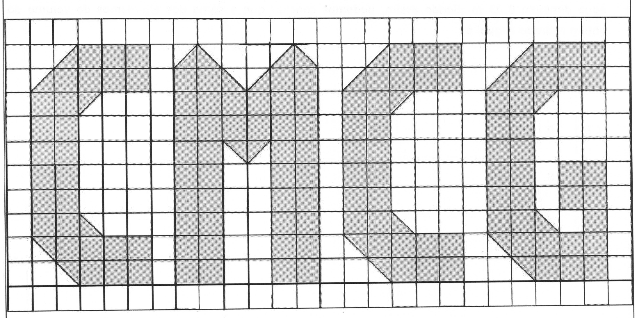 Malha quadriculada retangular com as letras C, M, C e G desenhadas lado a lado, formadas por quadradinhos inteiros e por meios quadradinhos (triângulos obtidos pela diagonal) sombreados em cinza.