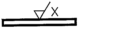 Símbolo de estado de superfície com indicação X de direção das estrias, sobre uma superfície.