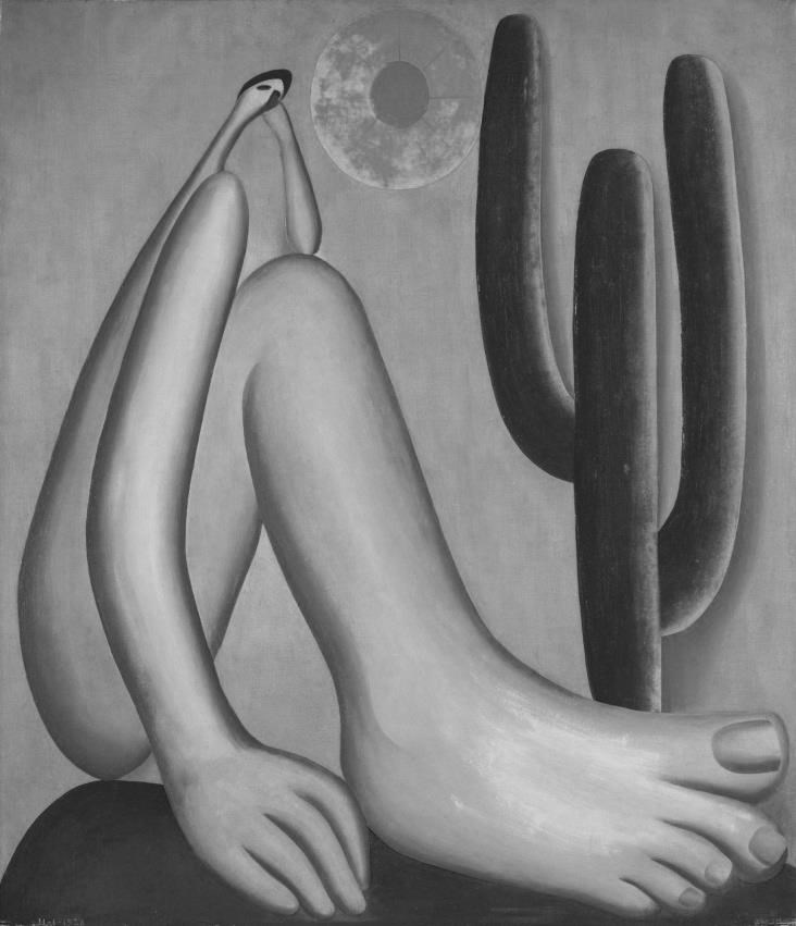 Pintura em preto e branco: figura humana com pés e mãos enormes e cabeça pequena, sentada ao lado de um cacto, com um sol circular ao fundo.