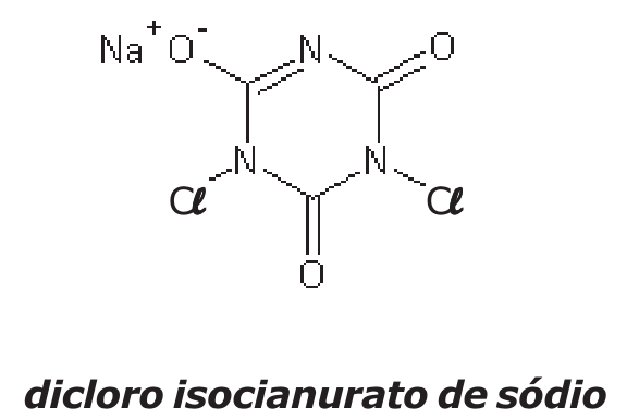 Fórmula estrutural do dicloro isocianurato de sódio: anel de seis membros alternando carbono e nitrogênio; um carbono ligado a O⁻ Na⁺ (com ligação dupla C=N no anel), os outros dois carbonos com ligação dupla a oxigênio, e dois nitrogênios ligados a cloro (Cℓ). Legenda: dicloro isocianurato de sódio.