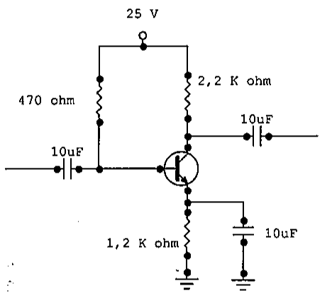 Circuito de polarização com transistor NPN alimentado por 25 V: resistor de 470 ohm da alimentação à base, 2,2 K ohm no coletor, 1,2 K ohm no emissor com capacitor de desvio de 10uF, capacitores de acoplamento de 10uF na entrada e na saída.